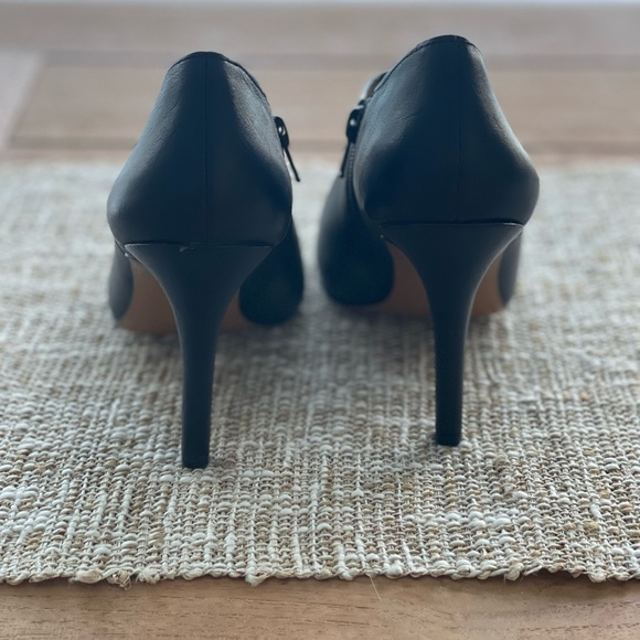 Coach Booties! Cute Coach Heel Booties. Excellent condition! - Picture 14 of 14